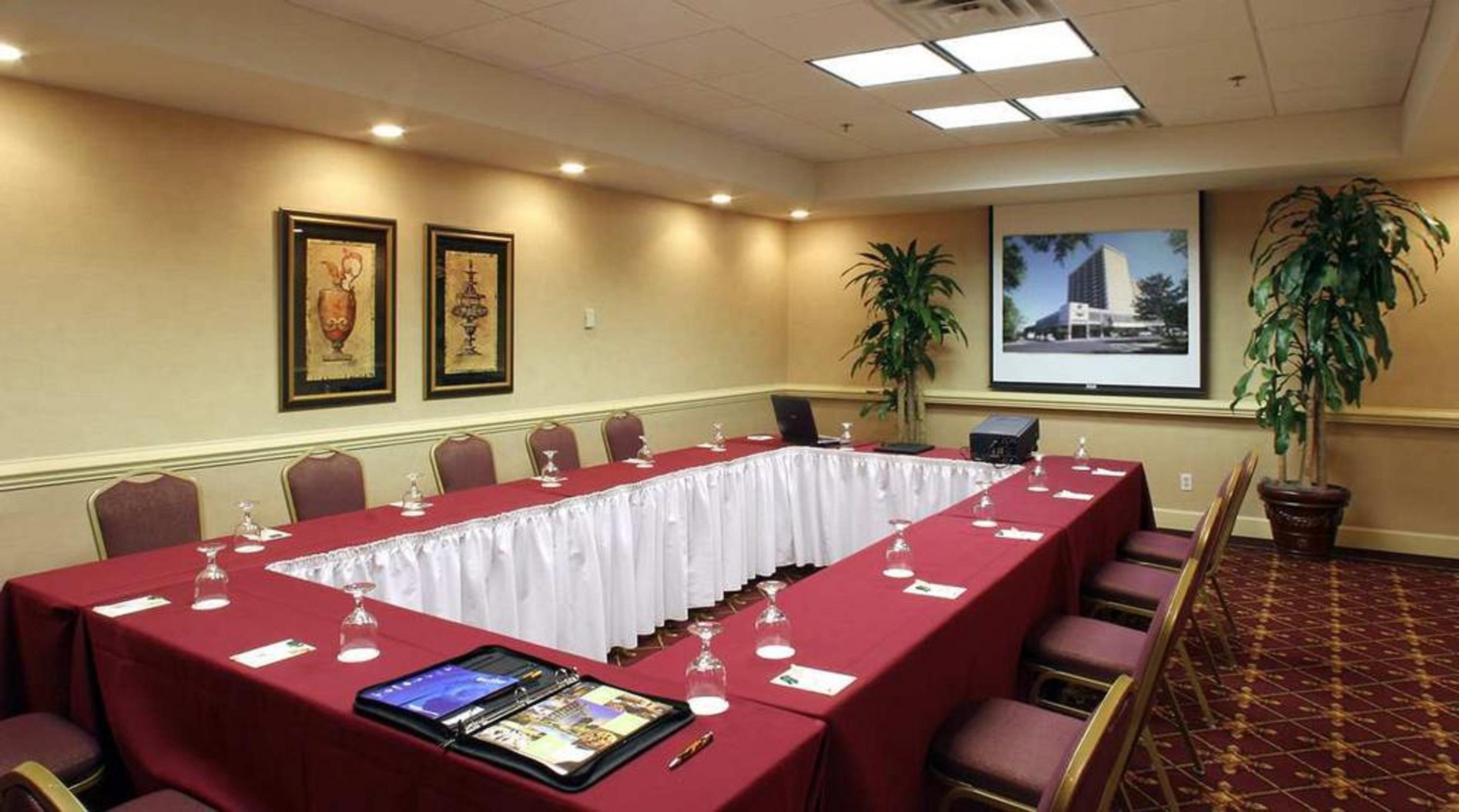 Doubletree By Hilton Hotel Tallahassee Eksteriør billede